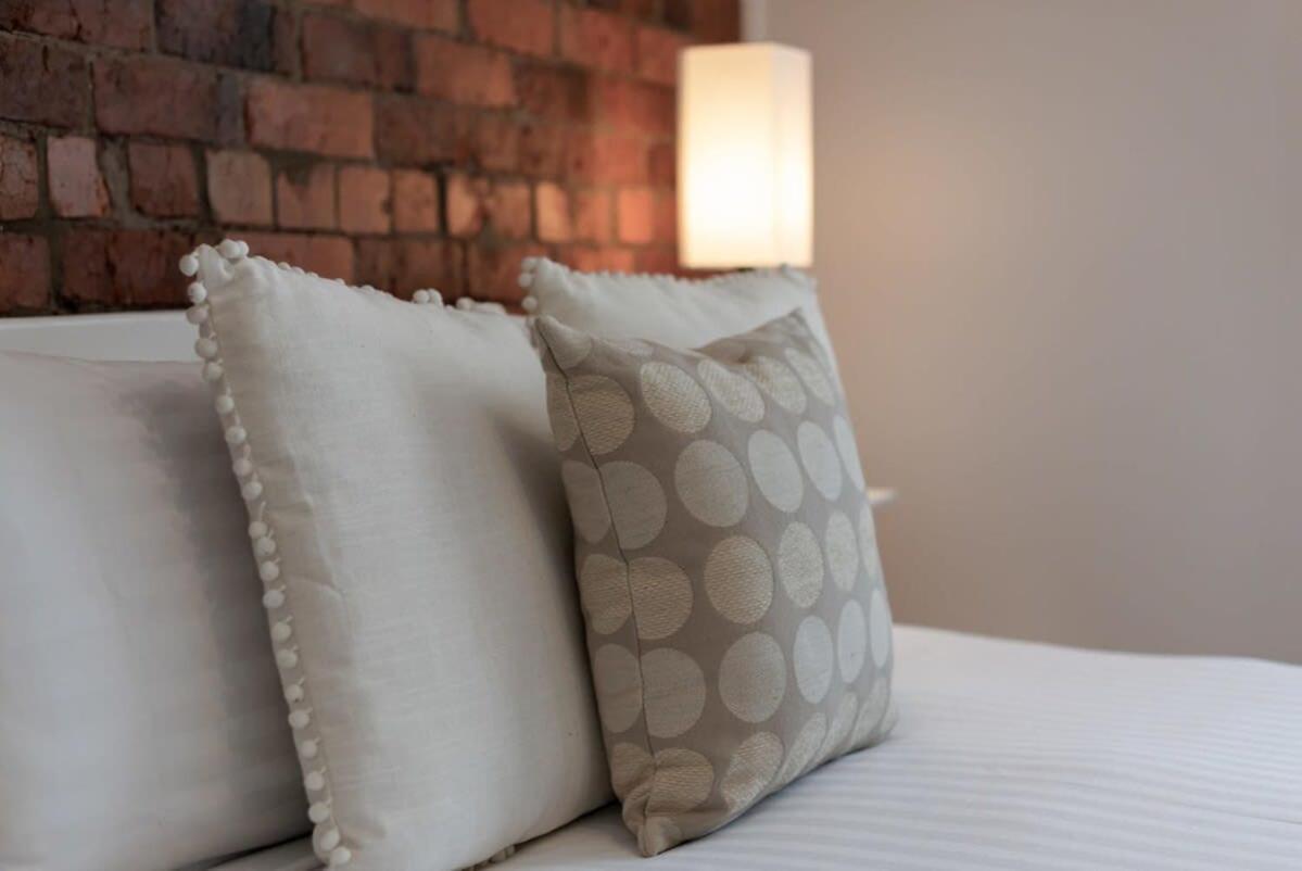 Cosy Accommodation Moments From The Centre Of Town With Wifi Launceston Exteriör bild