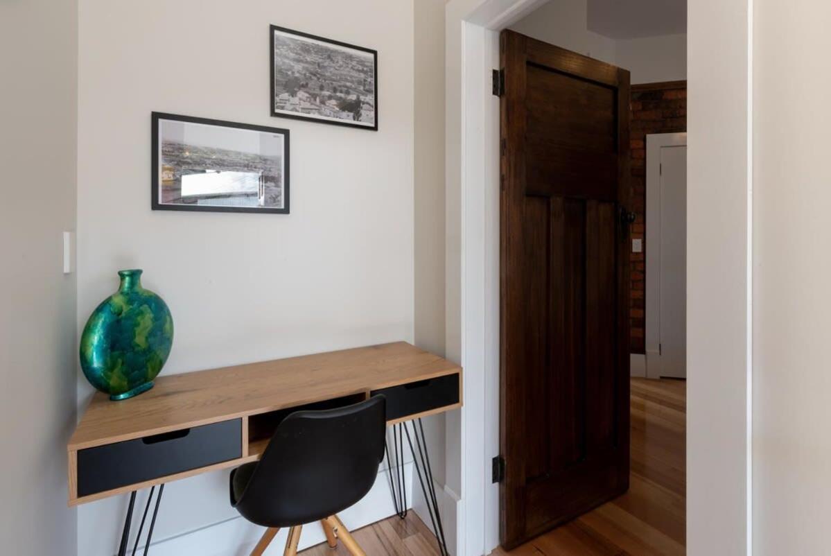 Cosy Accommodation Moments From The Centre Of Town With Wifi Launceston Exteriör bild