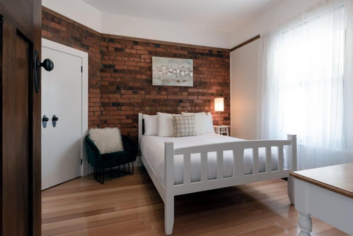 Cosy Accommodation Moments From The Centre Of Town With Wifi Launceston Exteriör bild